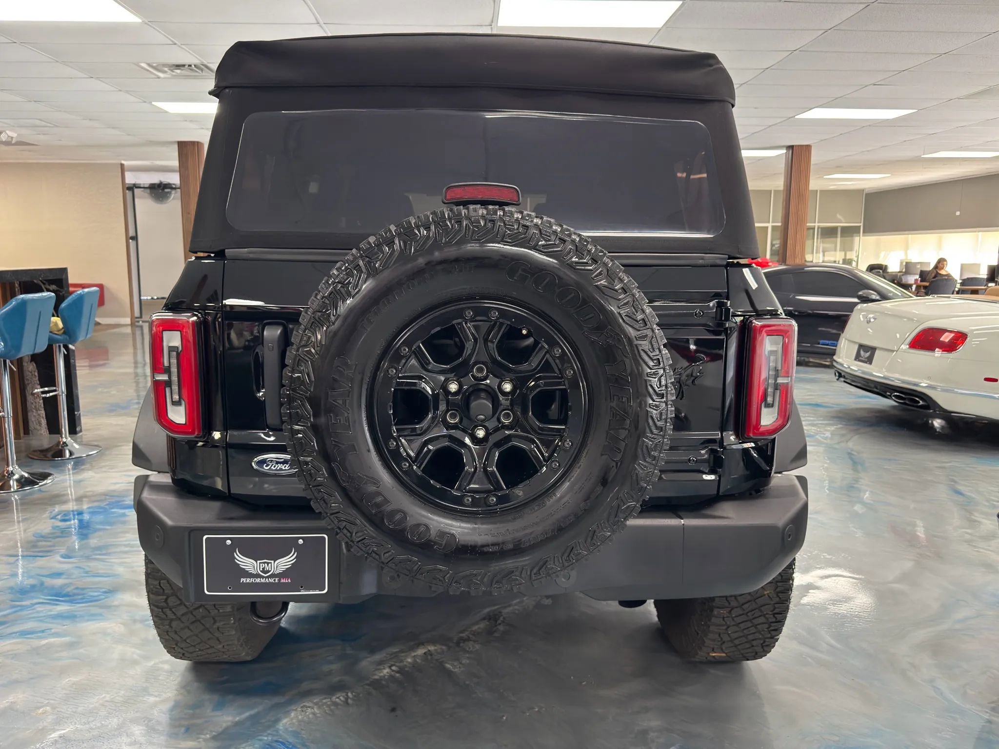 Used 2023 Ford Bronco Wildtrak image 6