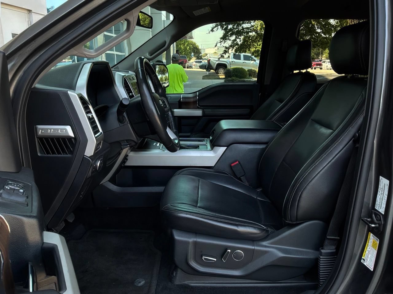 Used 2017 Ford F150 Lariat w/ Equipment Group 501A Mid AWD/4WD image 11