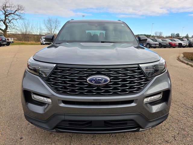 Certified 2023 Ford Explorer ST-Line image 3