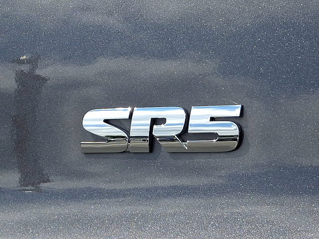 Certified 2021 Toyota 4Runner SR5 Premium w/ Moonroof Package AWD/4WD image 32