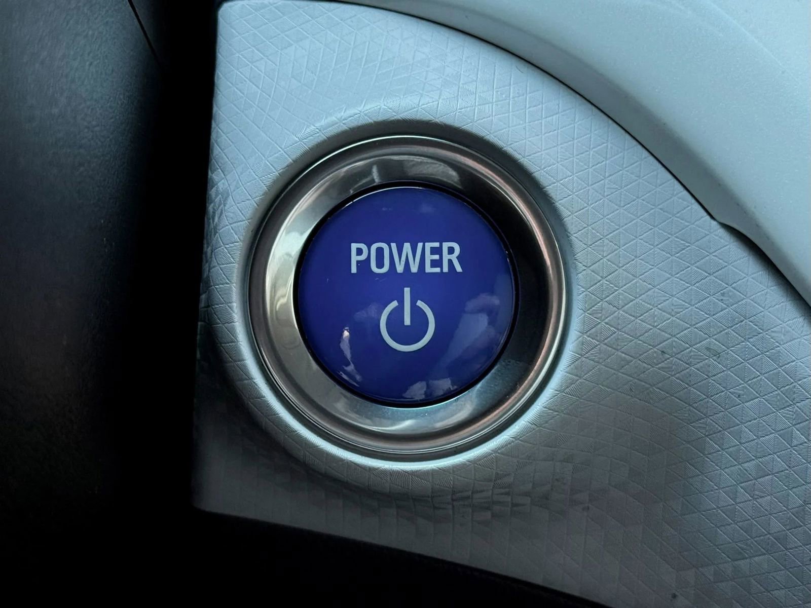 Used 2020 Chevrolet Bolt LT image 17