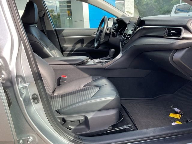 Used 2022 Toyota Camry SE image 16