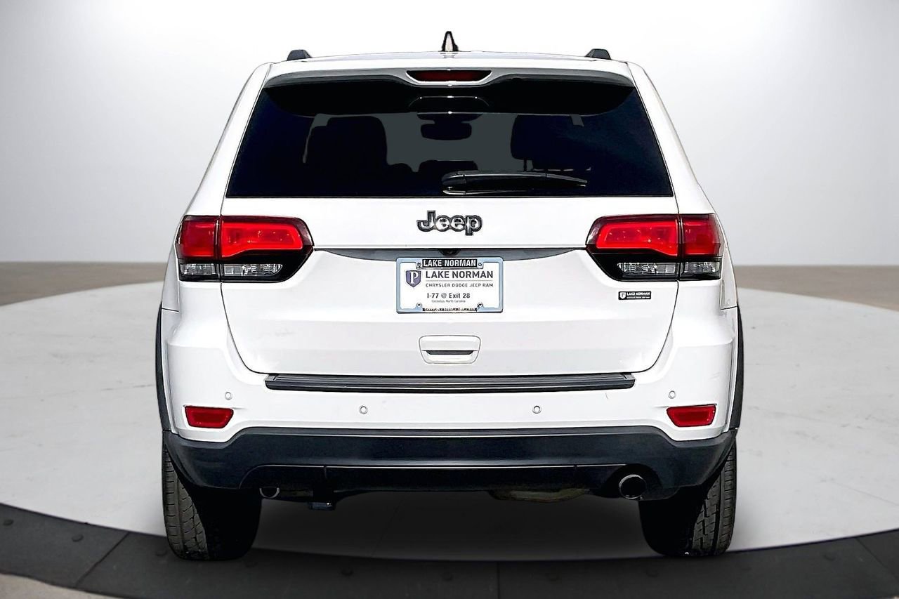 Used 2019 Jeep Grand Cherokee Laredo image 8