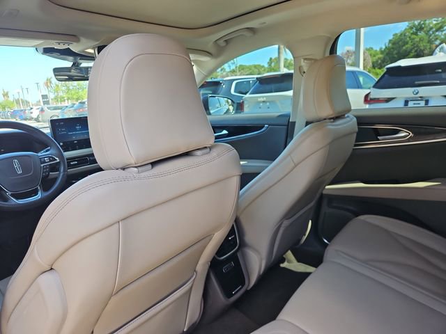 Used 2023 Lincoln Nautilus Reserve AWD/4WD image 11
