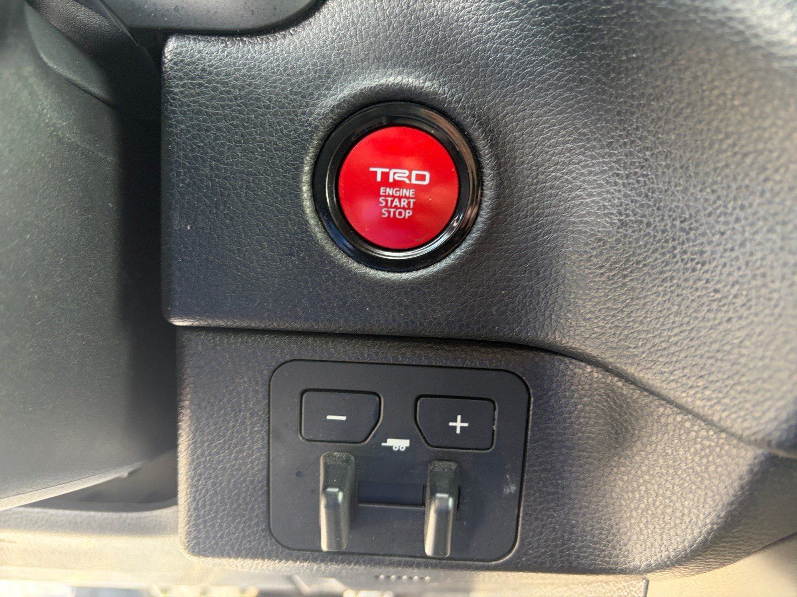 Used 2025 Toyota Tundra SR5 w/ TRD Off-Road Package AWD/4WD image 20