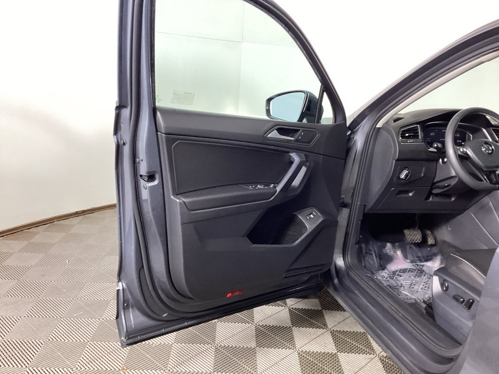 Used 2021 Volkswagen Tiguan S AWD/4WD image 16