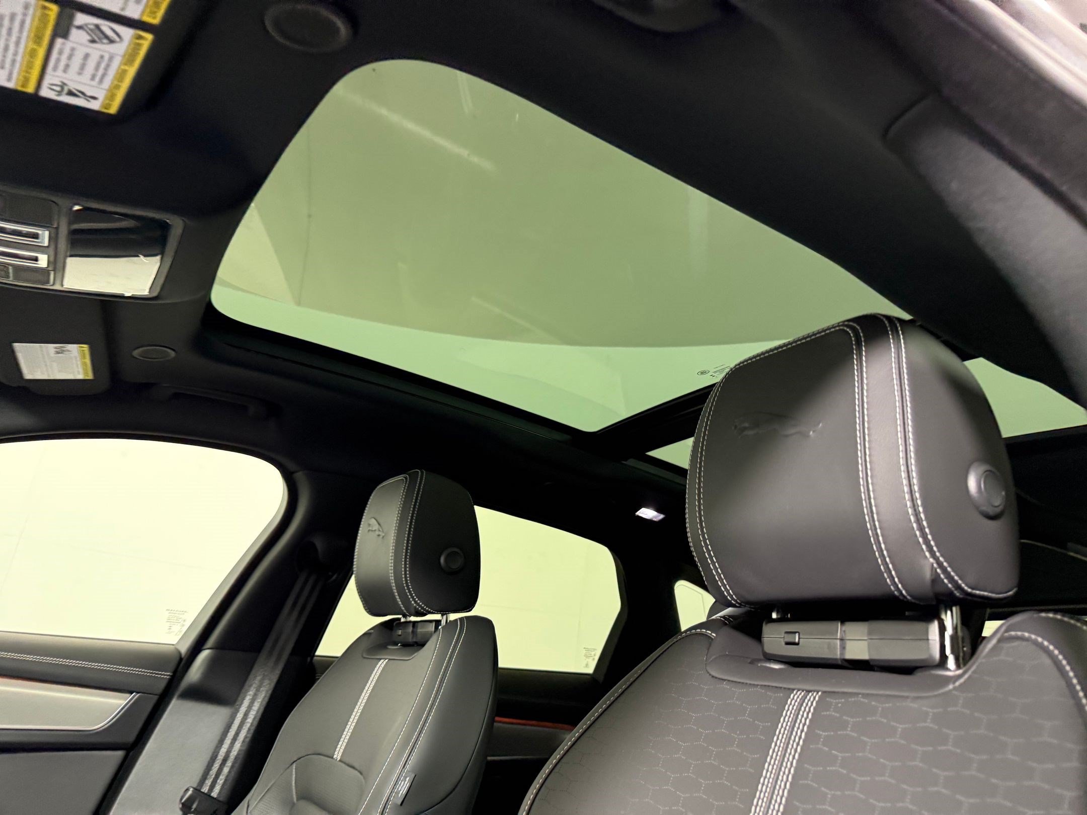 New 2026 Jaguar F-PACE R-Dynamic S AWD/4WD image 22