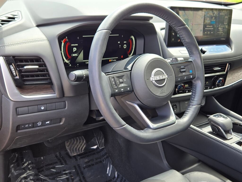 Used 2024 Nissan Rogue Platinum AWD/4WD image 23