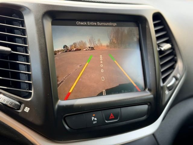 Used 2015 Jeep Cherokee Trailhawk w/ Safetytec Group AWD/4WD image 12