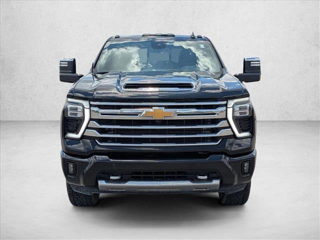 Used 2024 Chevrolet Silverado 2500 High Country AWD/4WD image 2