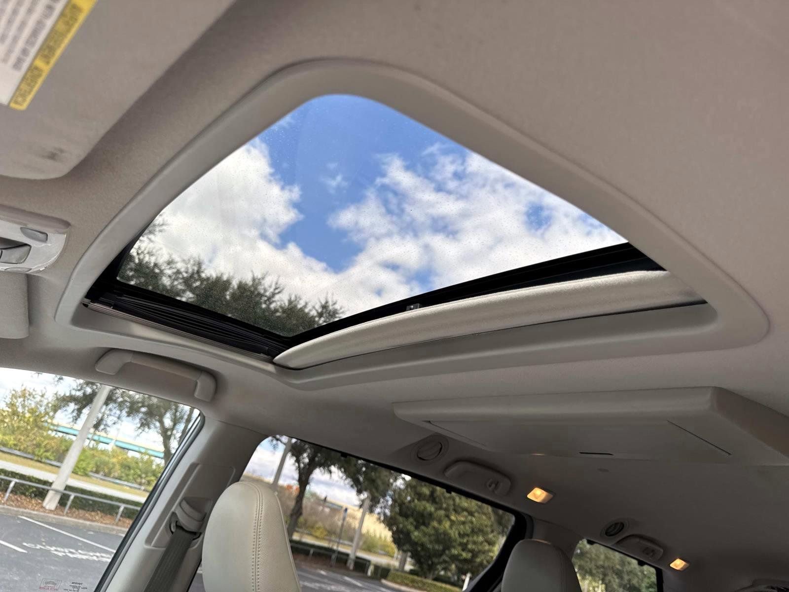 Used 2014 Toyota Sienna XLE image 30