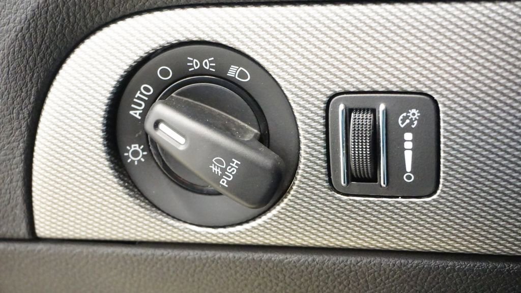 Certified 2018 Dodge Durango GT image 30