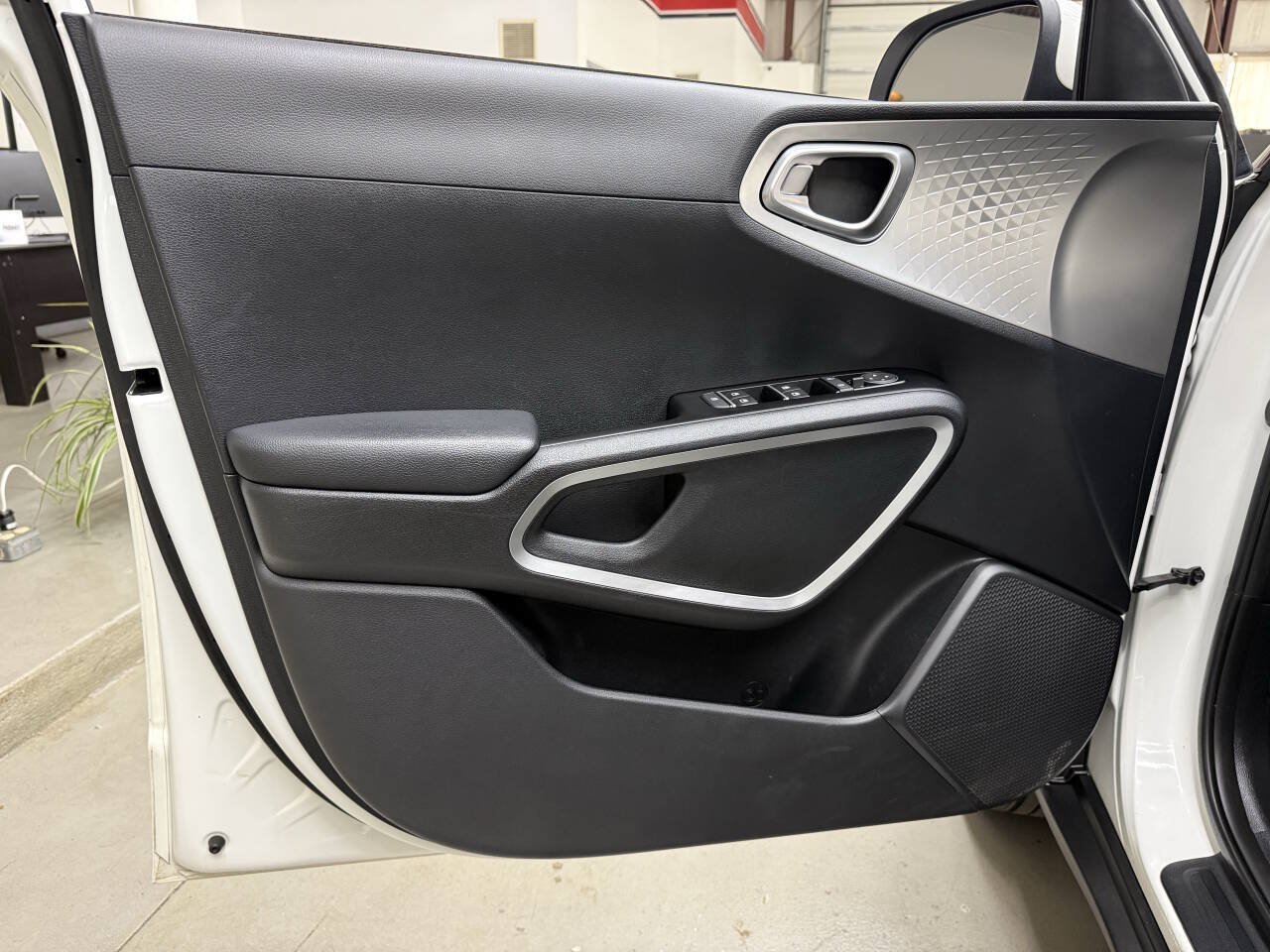 Used 2021 Kia Soul LX FWD image 10