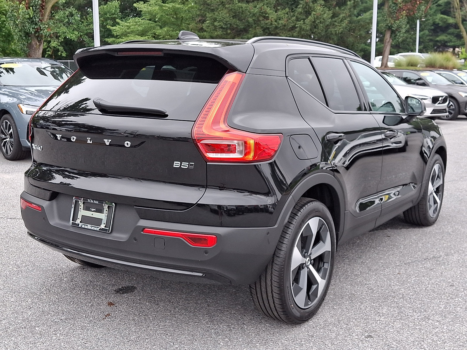 New 2026 Volvo XC40 B5 Plus w/ Protection Package Premier AWD/4WD image 4