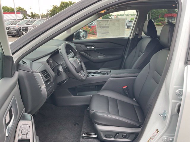 New 2026 Nissan Rogue Dark Armor AWD/4WD image 13