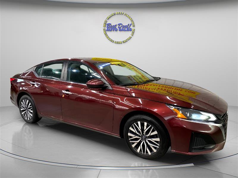 Used 2023 Nissan Altima 2.5 SV w/ SV Premium Package image 9