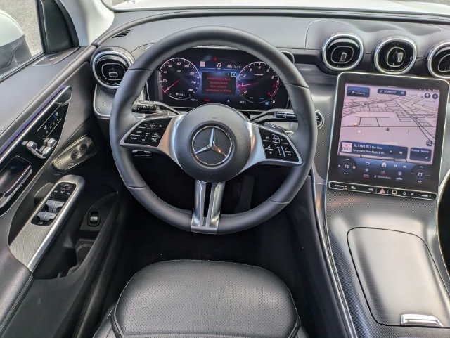 Used 2023 Mercedes-Benz GLC 300 w/ Exclusive Trim Package image 20