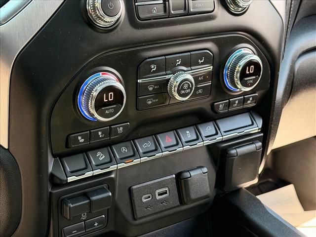 Used 2021 GMC Sierra 1500 SLT w/ SLT Premium Package AWD/4WD image 22