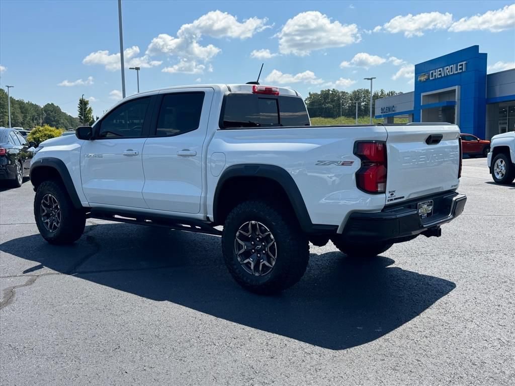 Used 2025 Chevrolet Colorado ZR2 AWD/4WD image 5