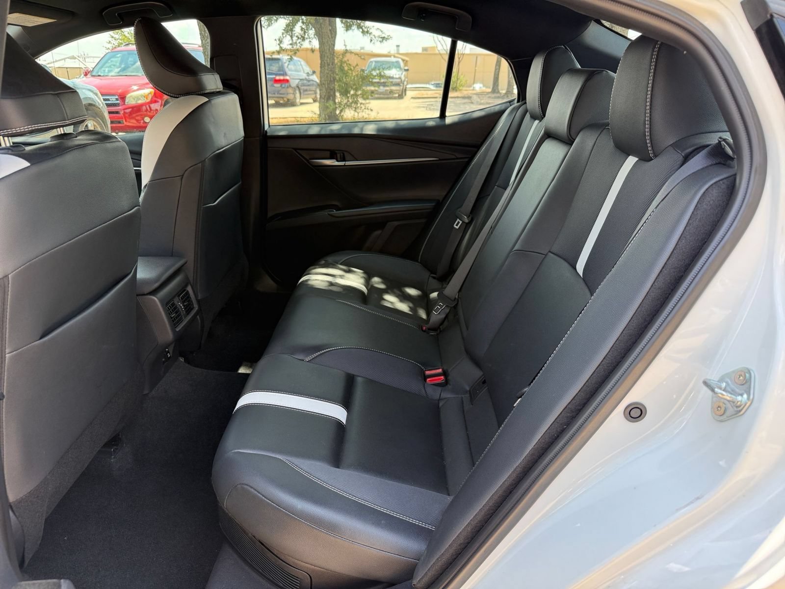 Used 2026 Toyota Camry SE FWD image 26