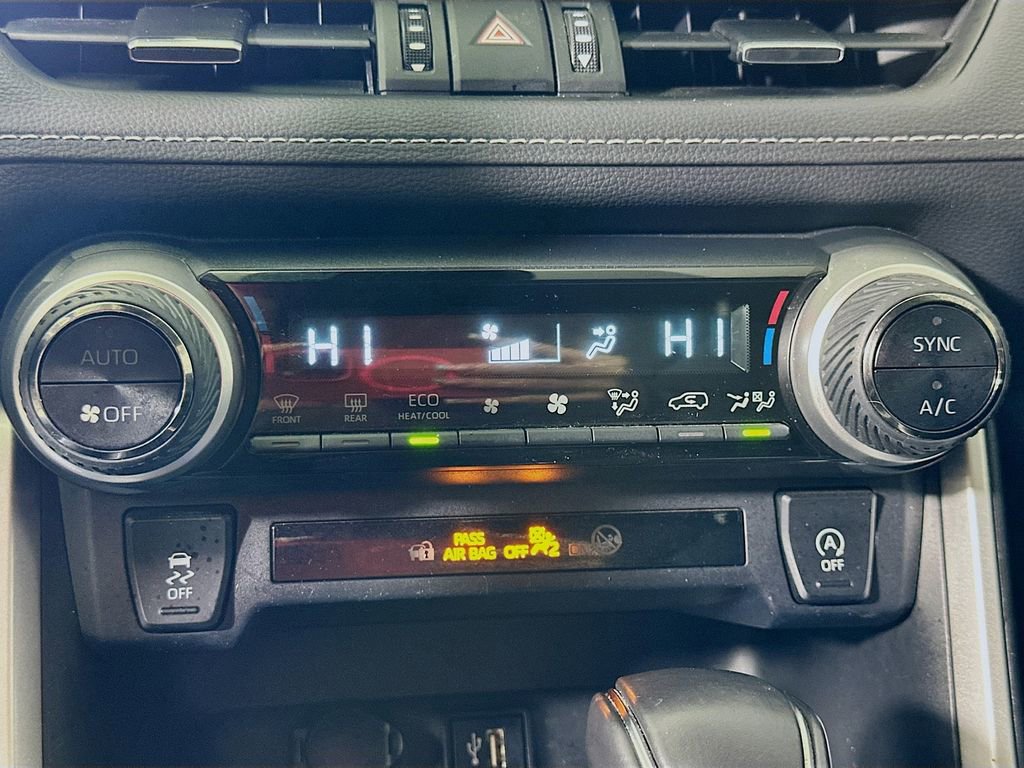 Used 2023 Toyota RAV4 XLE Premium image 24