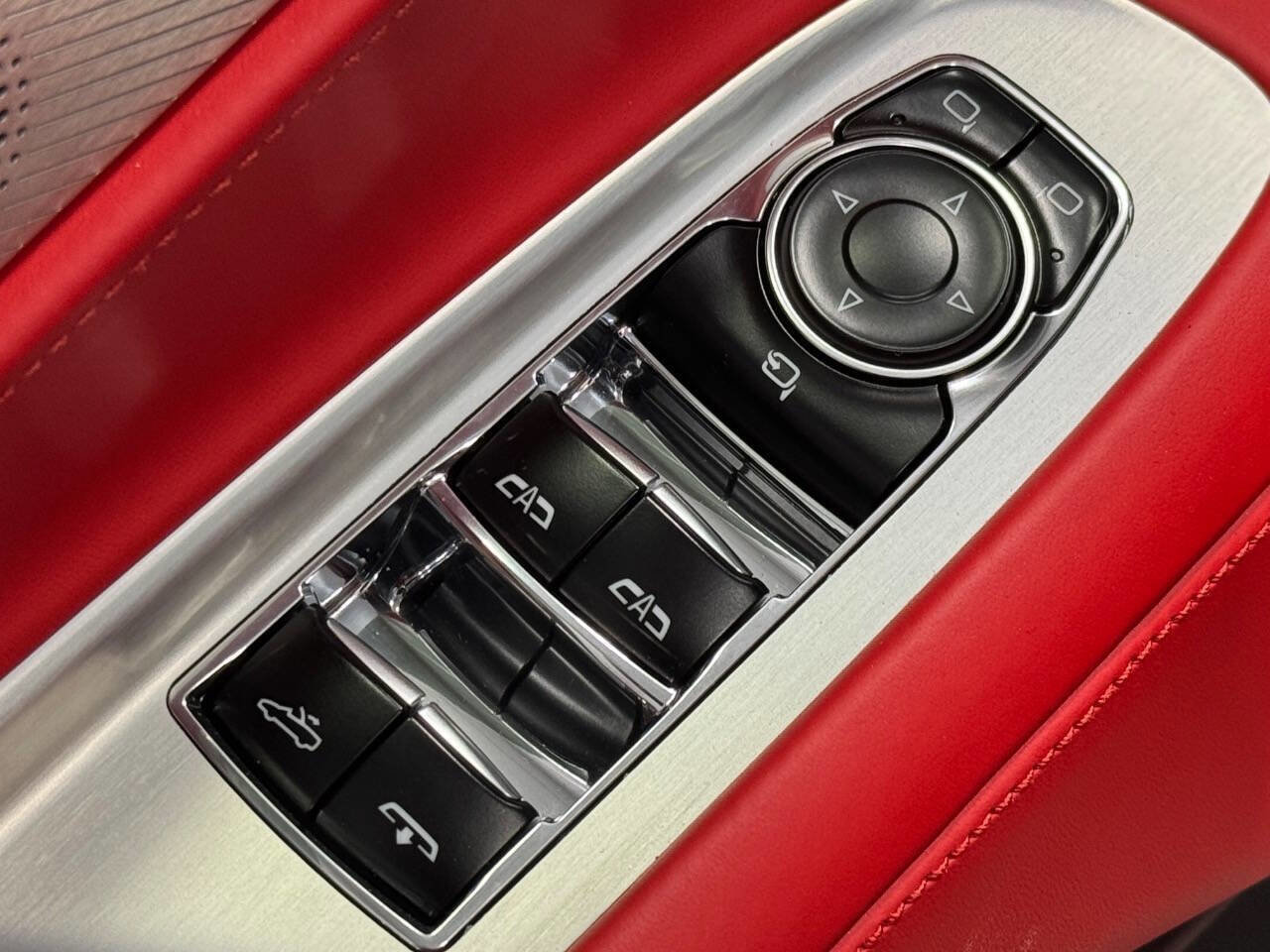 Used 2024 Chevrolet Corvette Stingray Premium Conv w/ Z51 Performance Package image 19