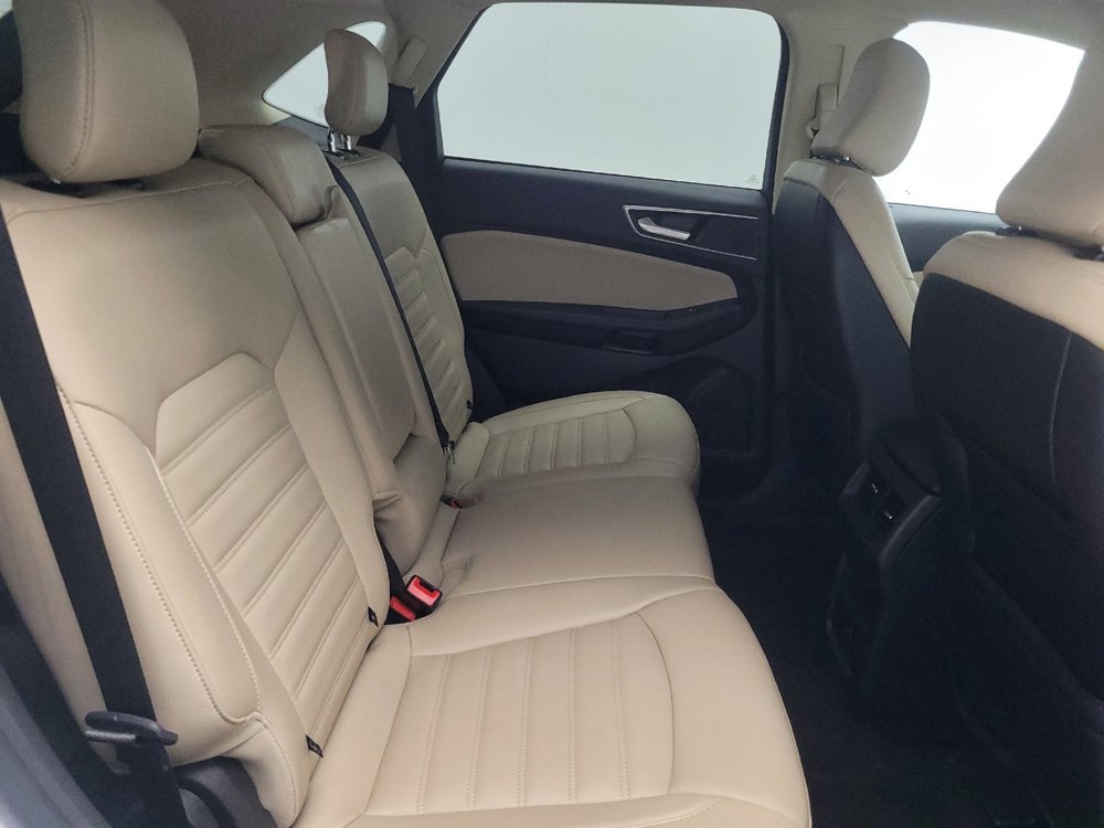 Used 2023 Ford Edge SEL image 19