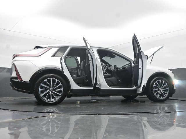Certified 2024 Cadillac Lyriq Sport w/ LPO, Floor Liner Package AWD/4WD image 57