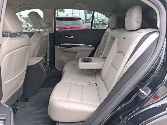 Used 2023 Cadillac XT4 Luxury FWD image 23