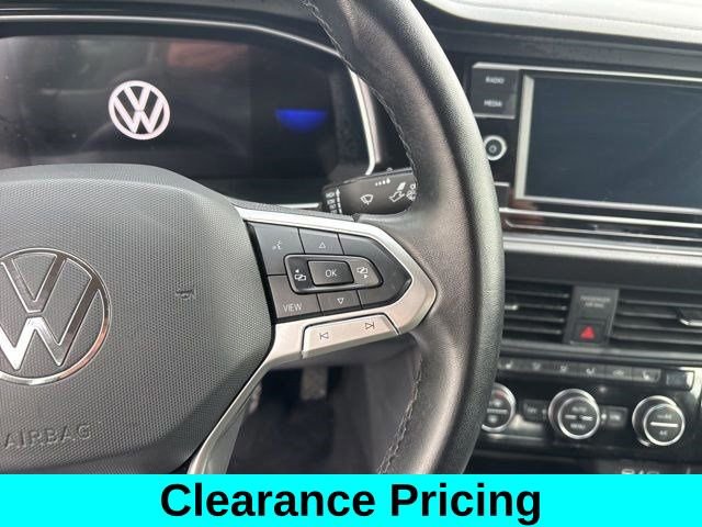 Used 2024 Volkswagen Jetta SE image 17