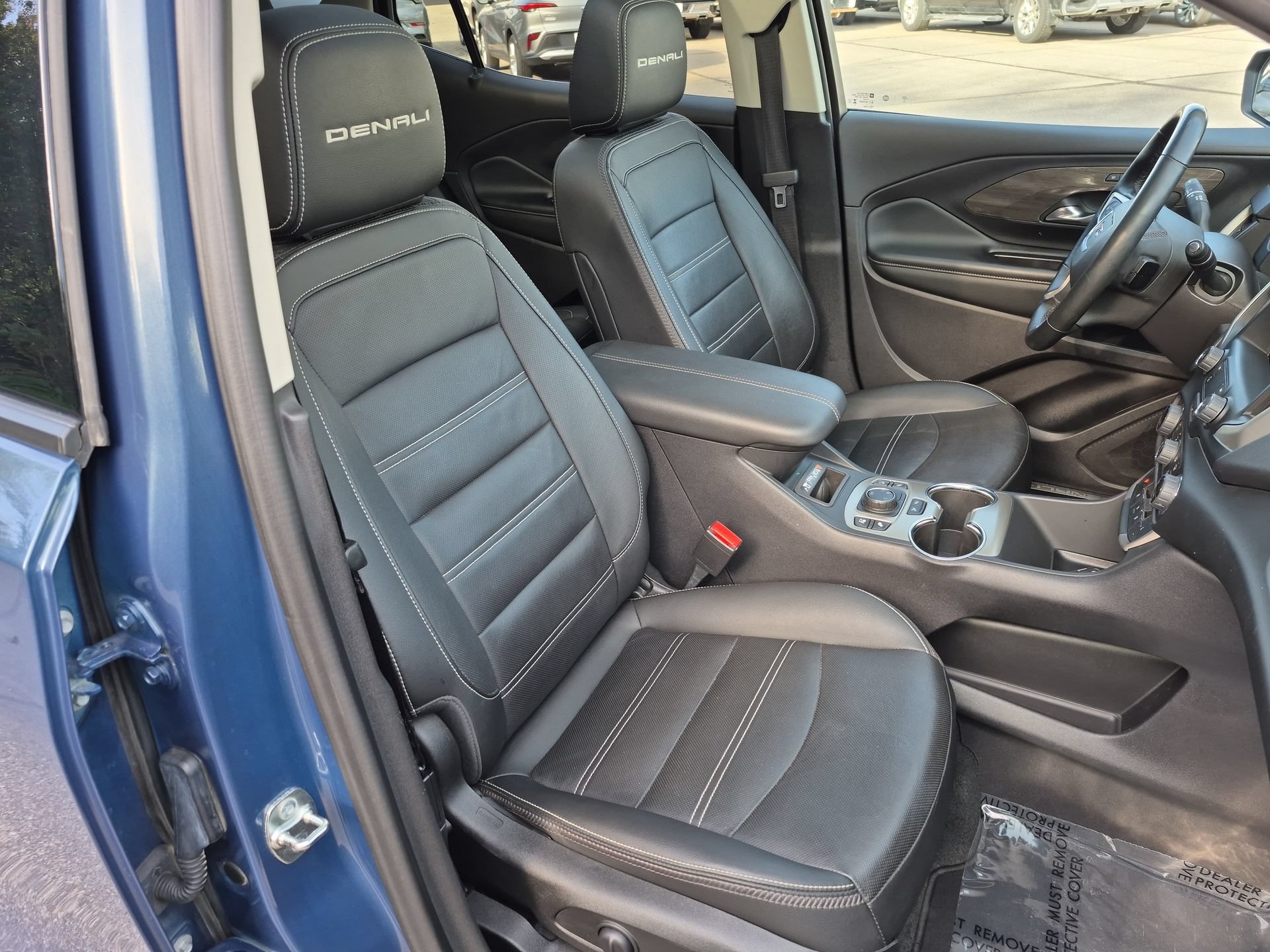Used 2024 GMC Terrain Denali w/ Denali Premium Package AWD/4WD image 31