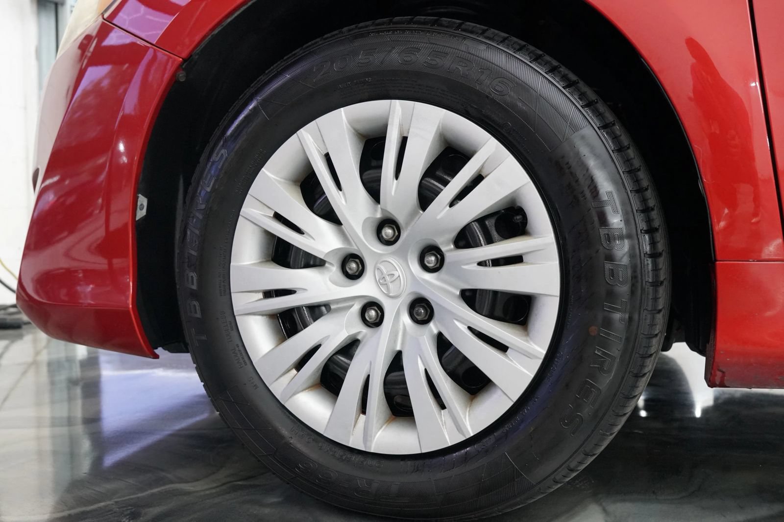 Used 2012 Toyota Camry LE w/ Preferred Accessory Pkg FWD image 16
