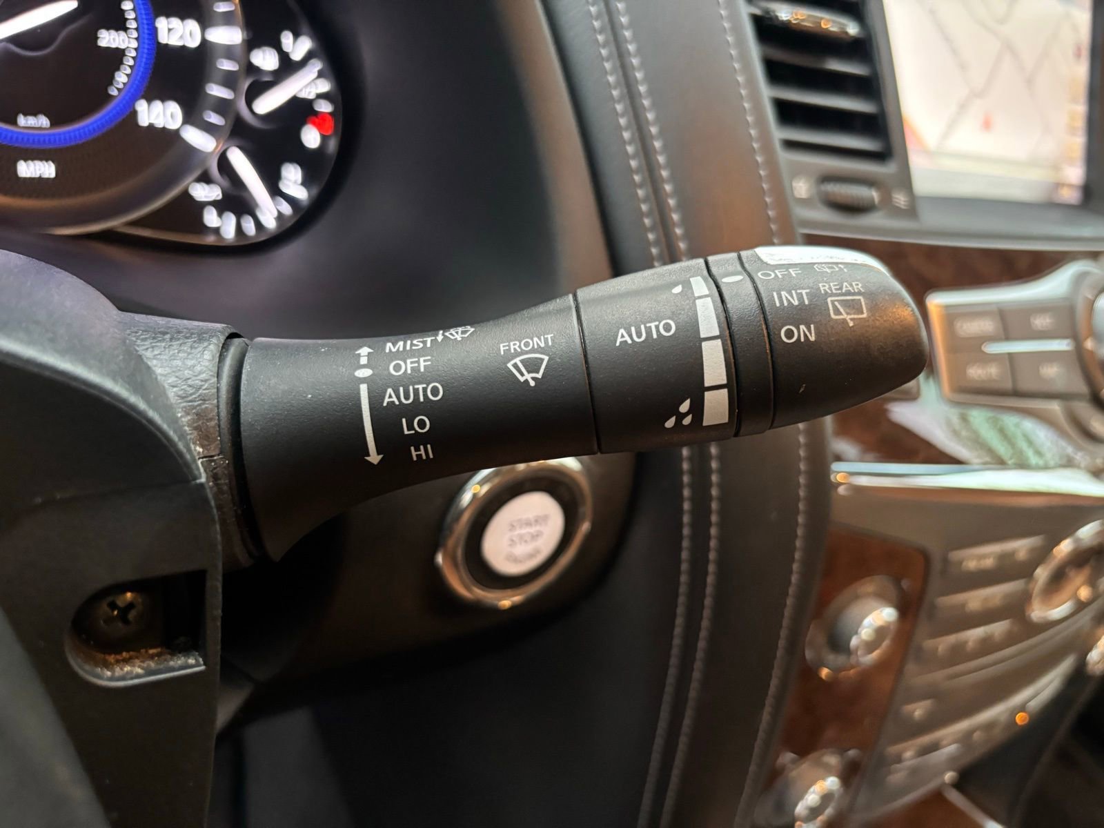 Used 2016 INFINITI QX80 2WD w/ Signature Edition Package image 21