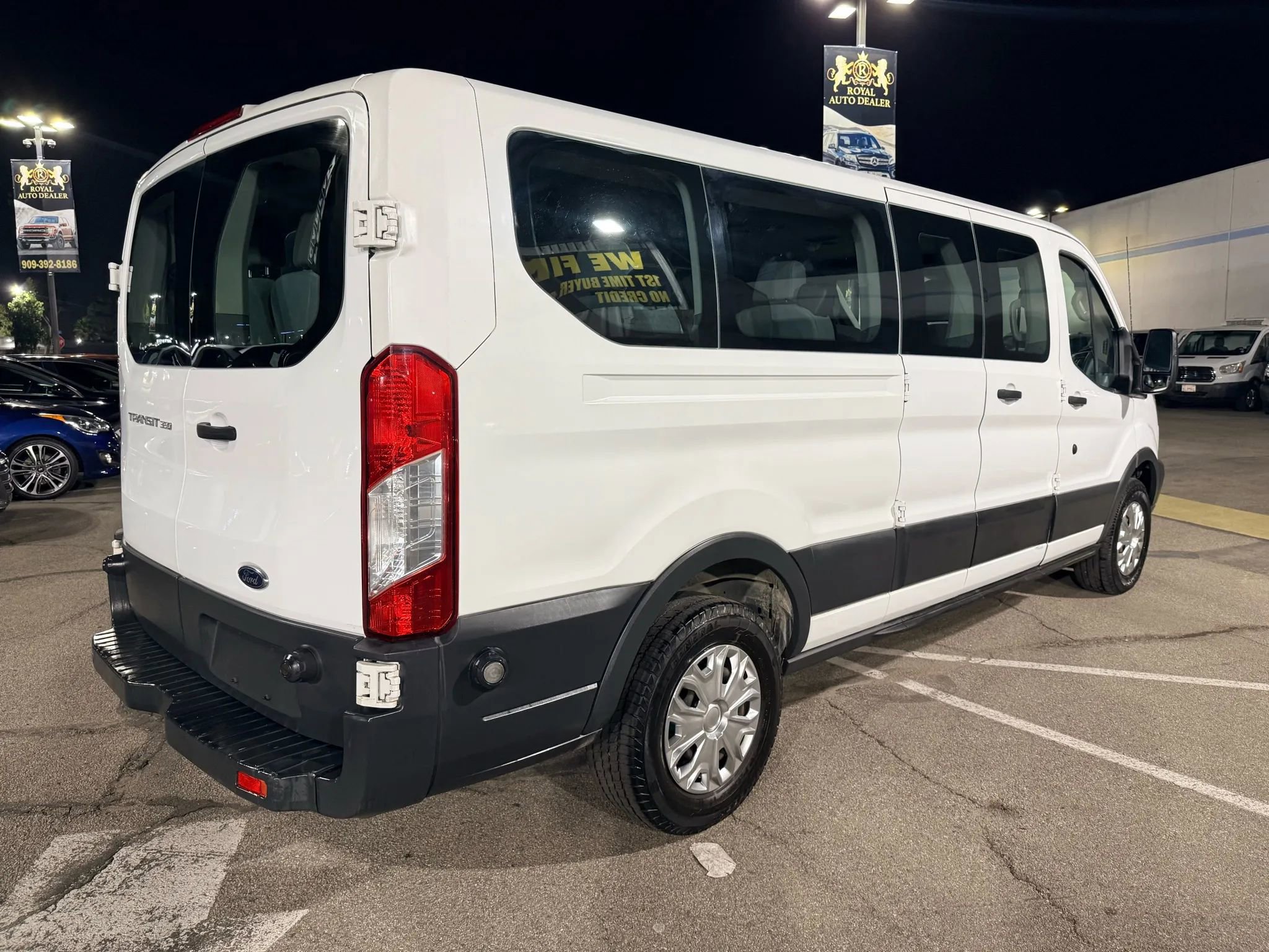 Used 2015 Ford Transit 350 XLT RWD image 31