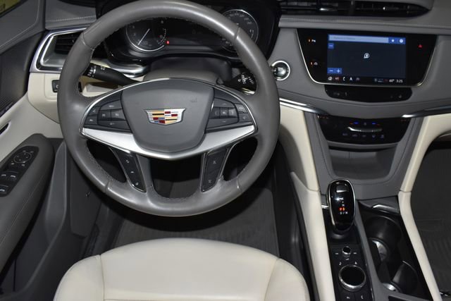 Used 2022 Cadillac XT5 Premium Luxury image 15
