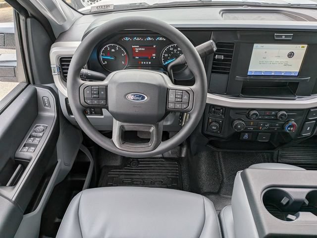 New 2026 Ford F550 4x4 Supercab Super Duty image 18