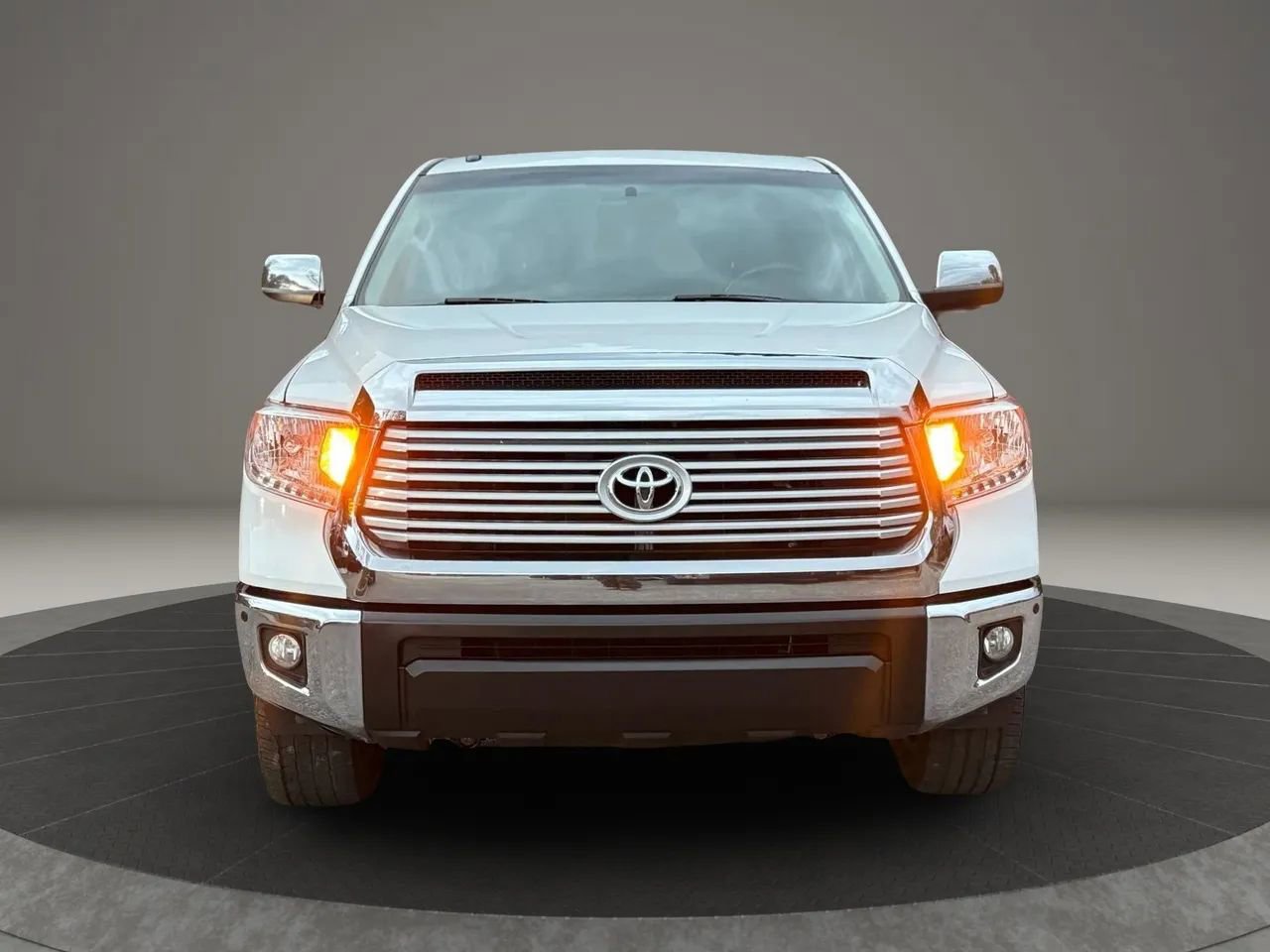 Used 2017 Toyota Tundra Limited image 2