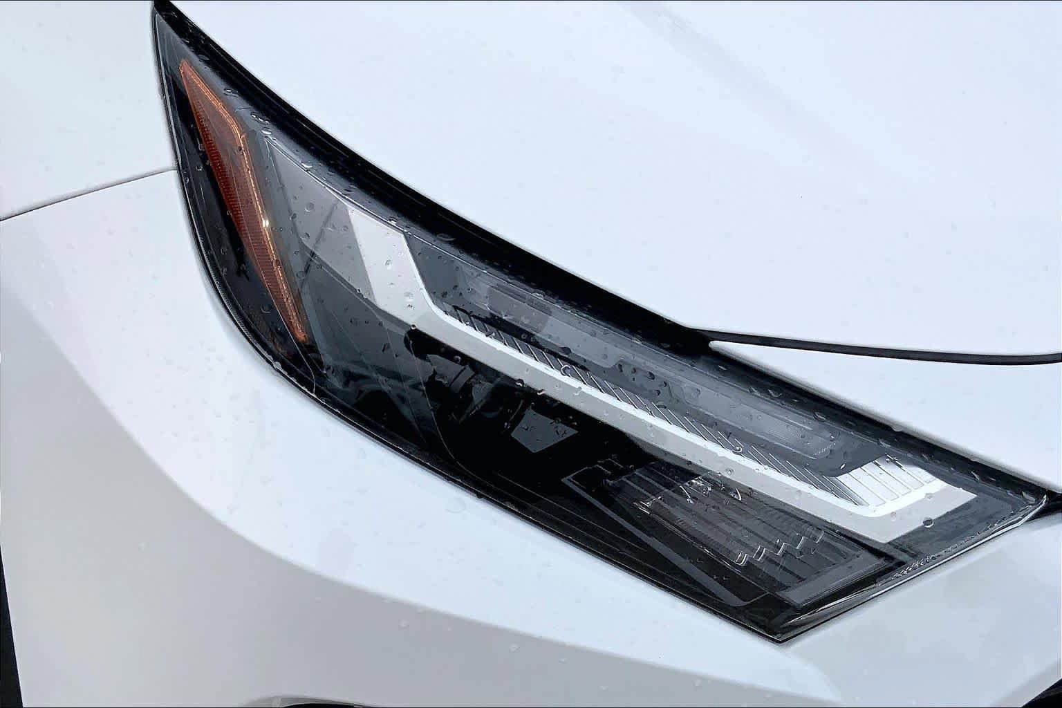 Used 2024 Toyota RAV4 LE FWD image 27