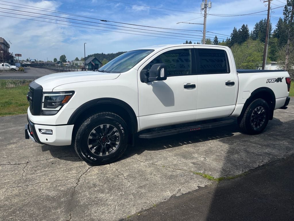 Used 2024 Nissan Titan PRO-4X w/ Pro-4x Convenience Package AWD/4WD image 2
