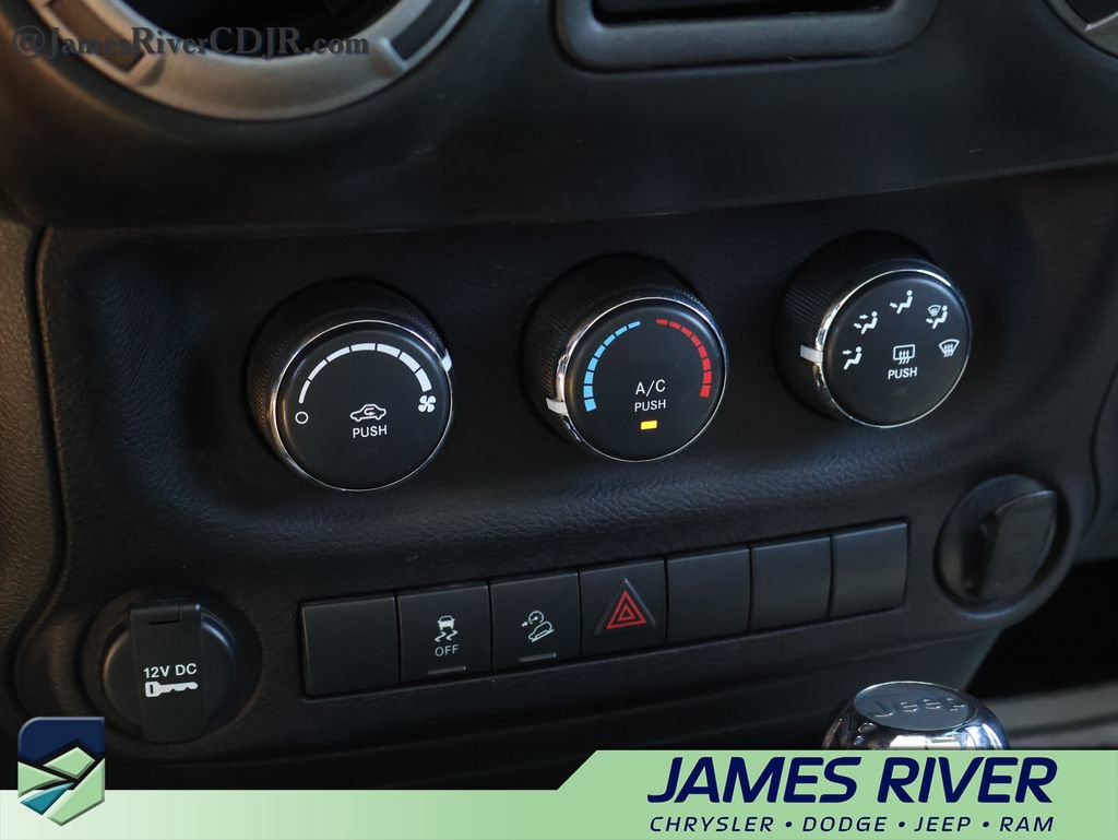Used 2014 Jeep Wrangler Unlimited Sport AWD/4WD image 32