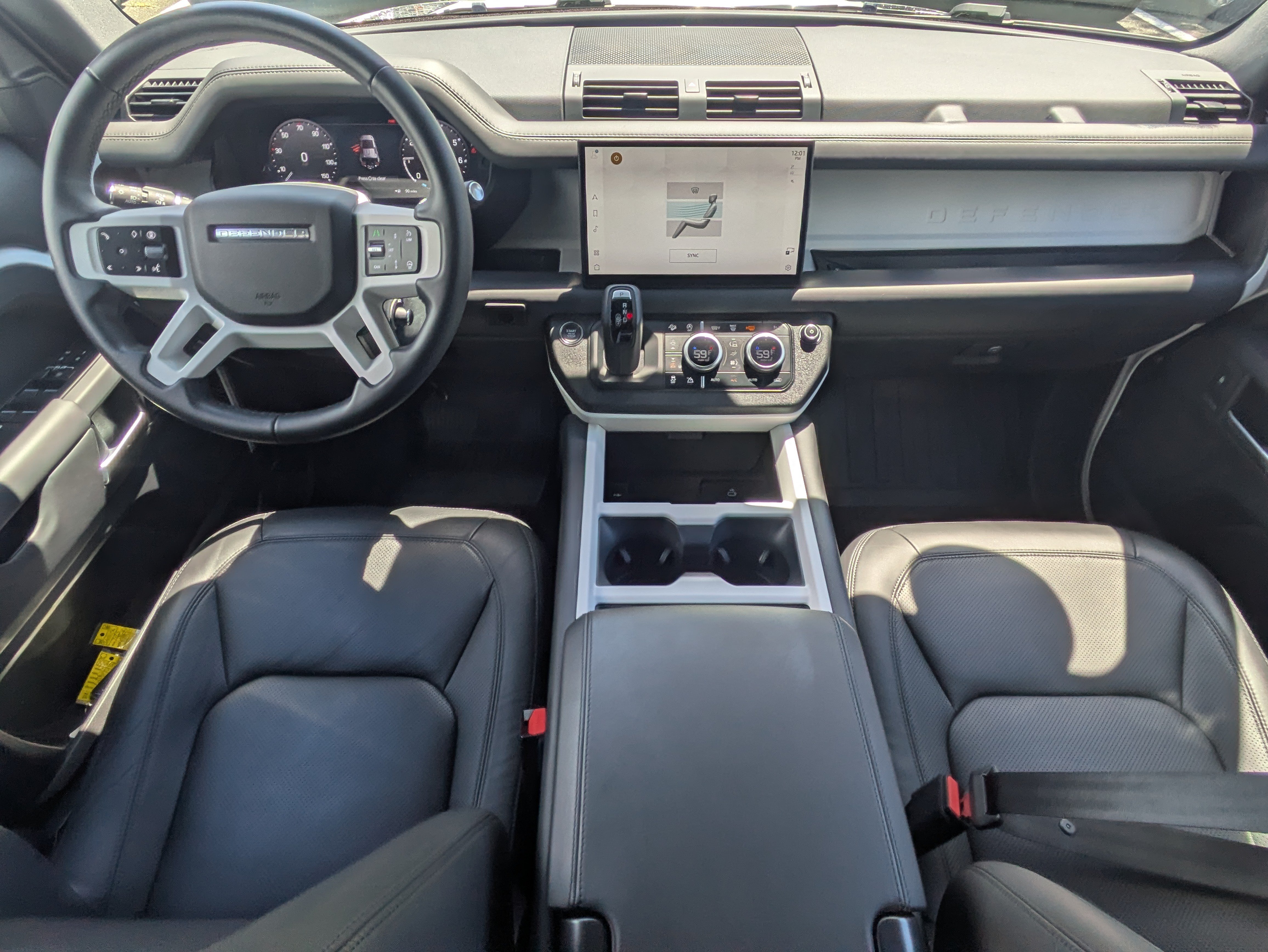 Used 2025 Land Rover Defender 110 X-Dynamic SE AWD/4WD image 14