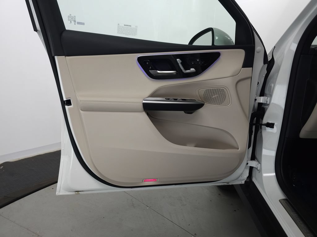 Certified 2026 Mercedes-Benz GLC 300 4MATIC image 5