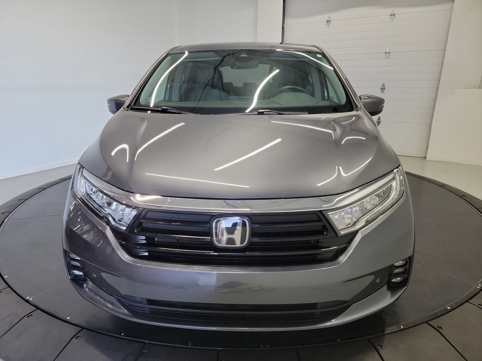 Certified 2023 Honda Odyssey Touring image 2