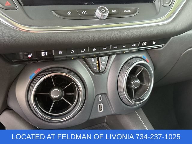 Used 2025 Chevrolet Blazer LT AWD/4WD image 17
