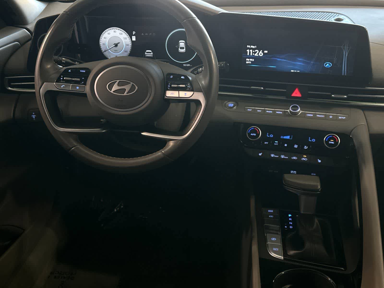 Used 2025 Hyundai Elantra SEL FWD image 15