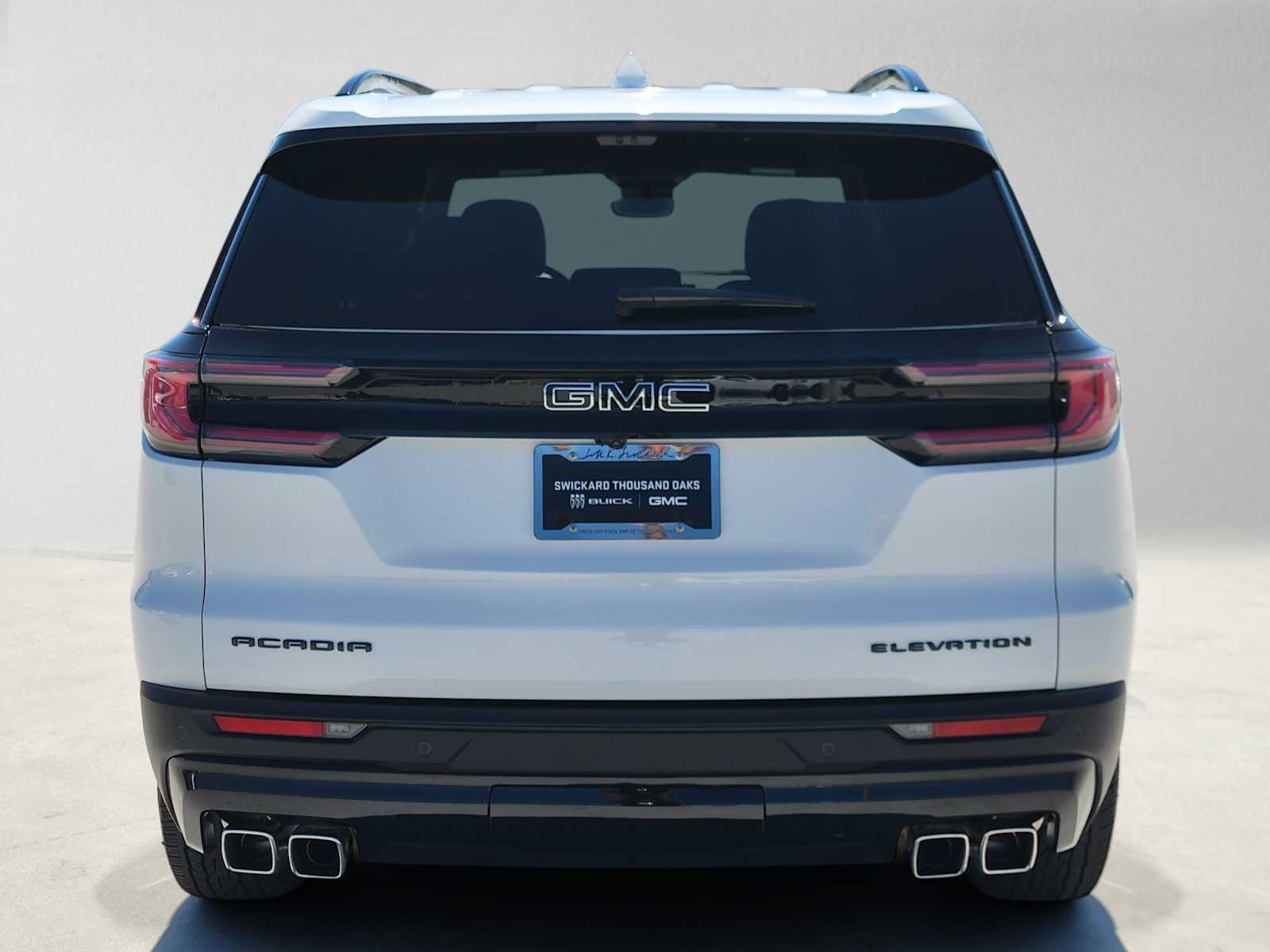 Used 2026 GMC Acadia Elevation w/ Black Edition FWD image 4