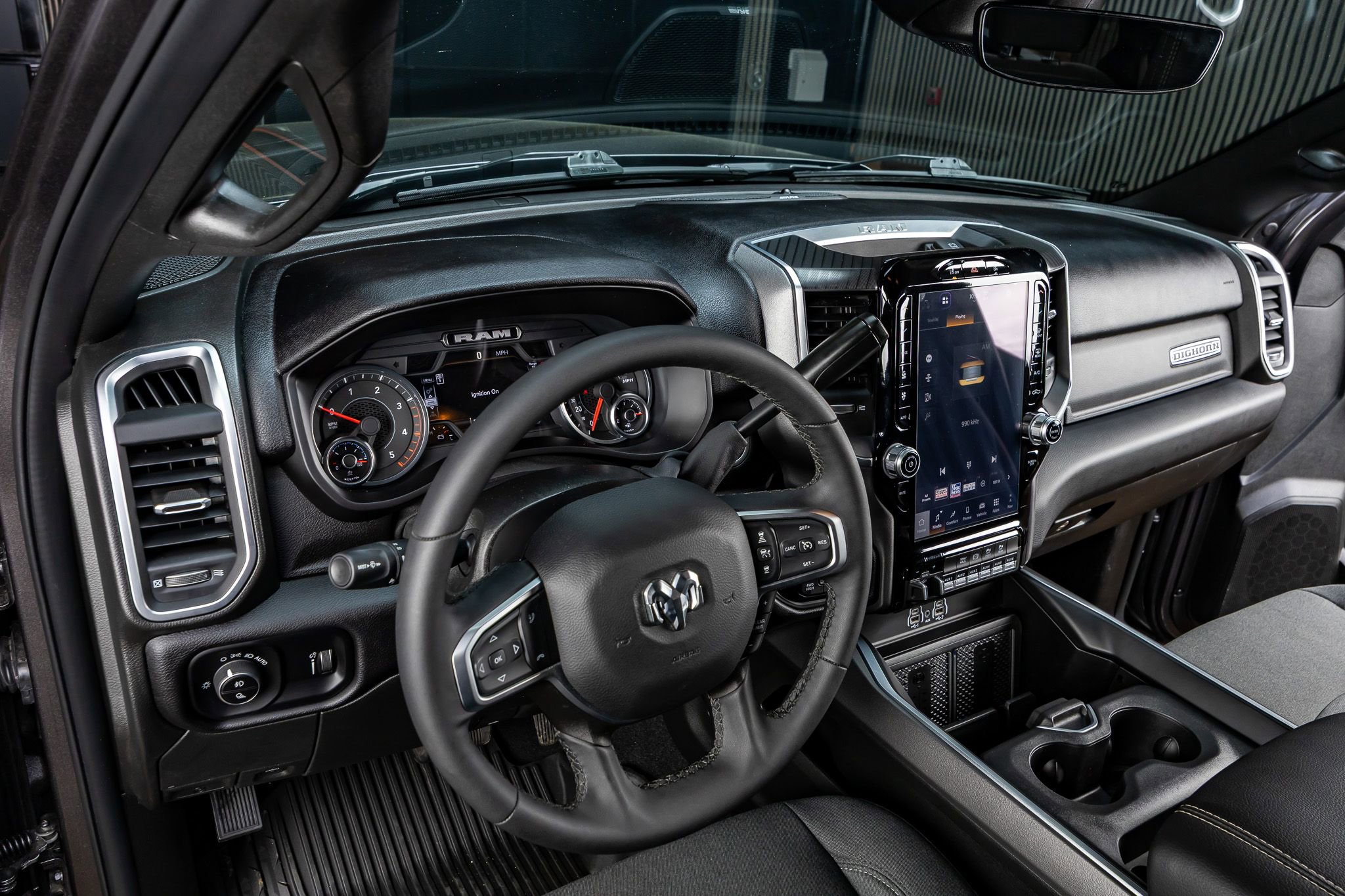Used 2025 RAM 3500 Big Horn AWD/4WD image 17