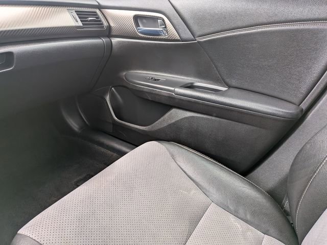 Used 2016 Honda Accord Sport image 15