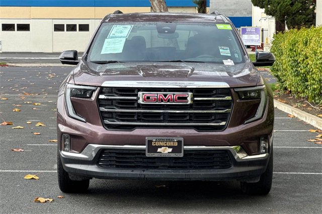Used 2024 GMC Acadia Elevation image 9