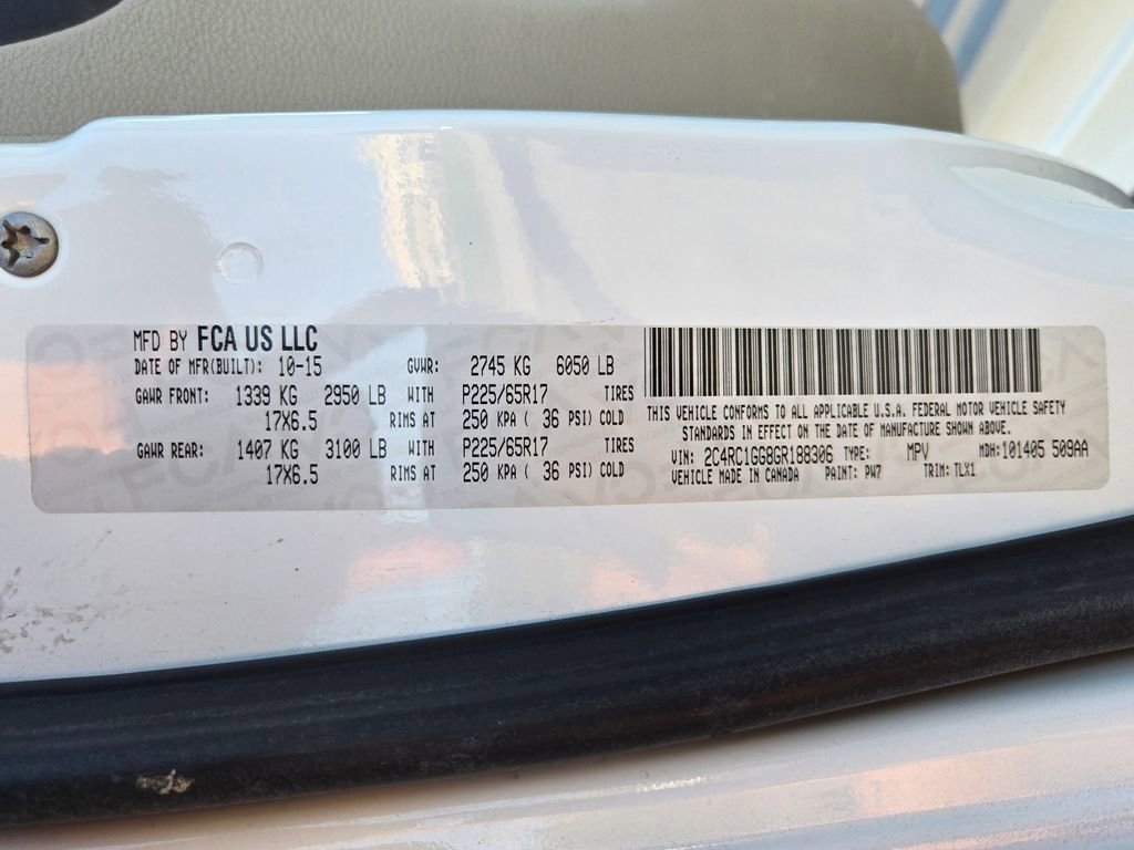 Used 2016 Chrysler Town & Country Limited Platinum image 31